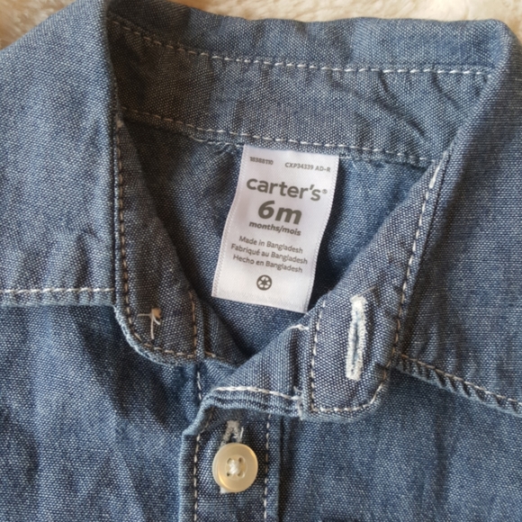 Carter's 6m outfit with dogs - Picture 2 of 4